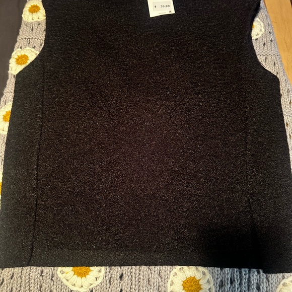 Brand New Mock Collar Vest - Picture 2 of 3